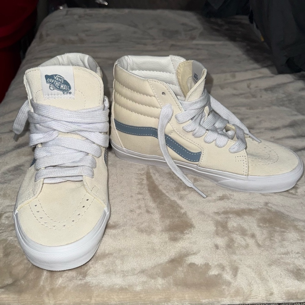 Vans women size 6.5 Nwot